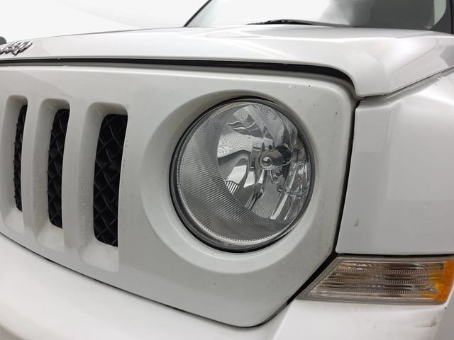 Used 2017 Jeep Patriot High Altitude FWD image 33