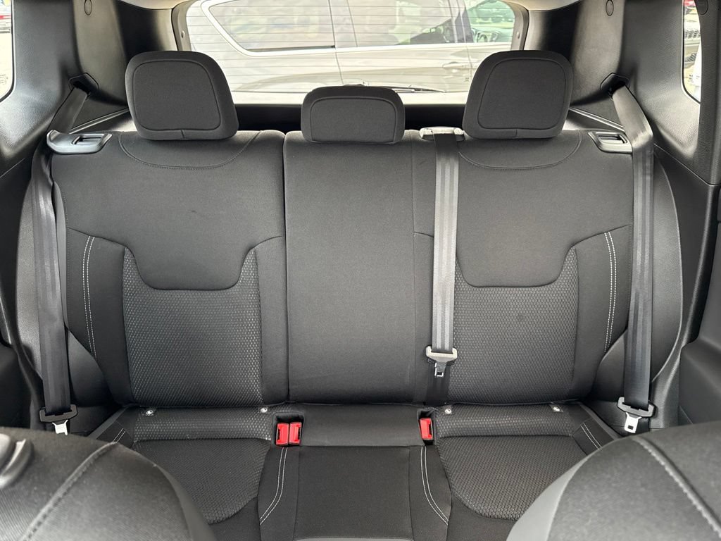 Used 2023 Jeep Renegade Altitude AWD/4WD image 48