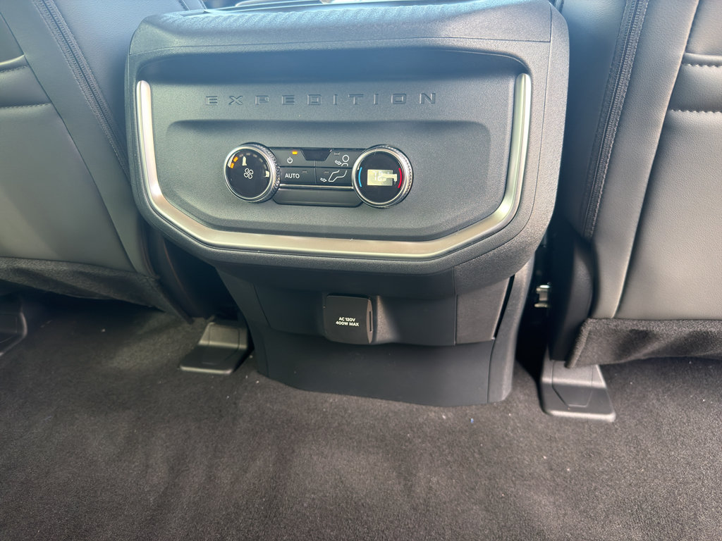 New 2026 Ford Expedition Active RWD image 17
