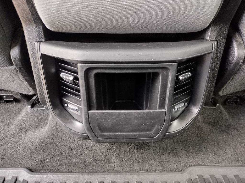Used 2022 RAM 1500 Big Horn AWD/4WD image 9