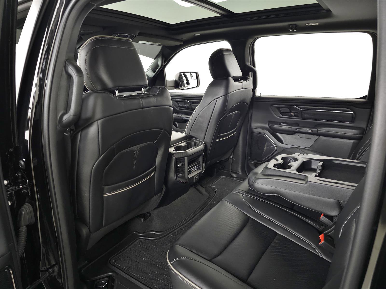 Used 2024 RAM 1500 Limited AWD/4WD image 35