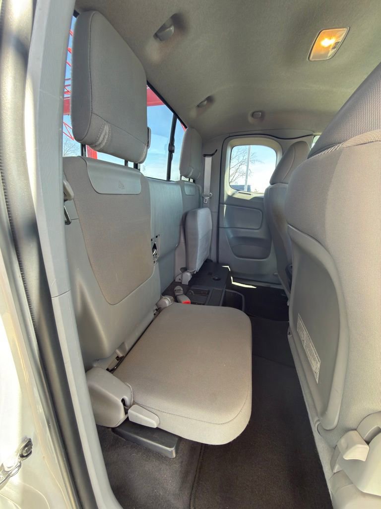 Used 2013 Toyota Tacoma PreRunner w/ SR5 Pkg image 21