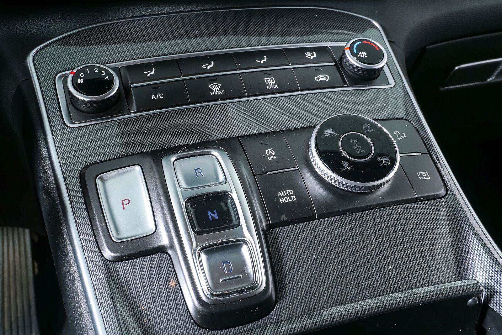 Used 2023 Hyundai Santa Fe SE AWD/4WD image 15