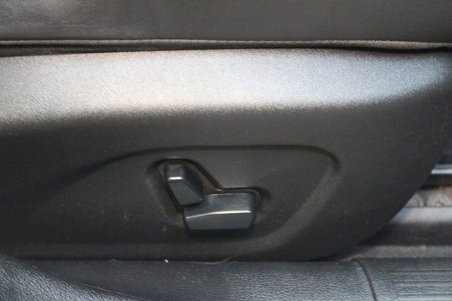 Used 2015 Chrysler 200 C w/ Sun/Sound Group FWD image 10