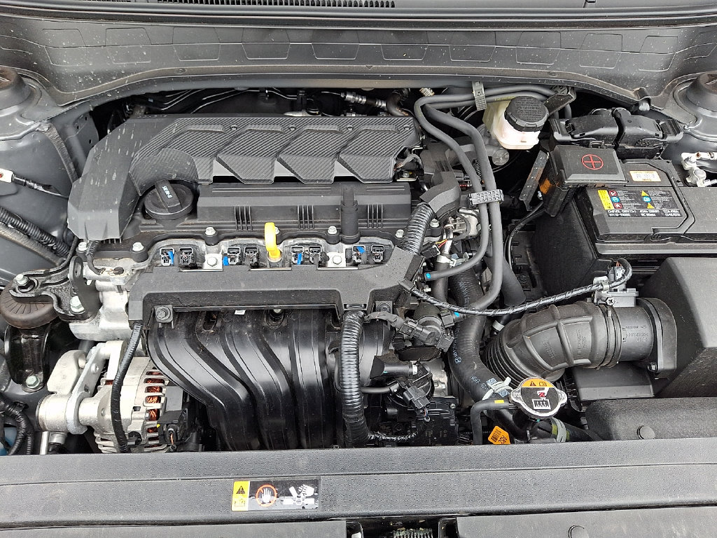 Used 2026 Hyundai Venue SEL FWD image 29
