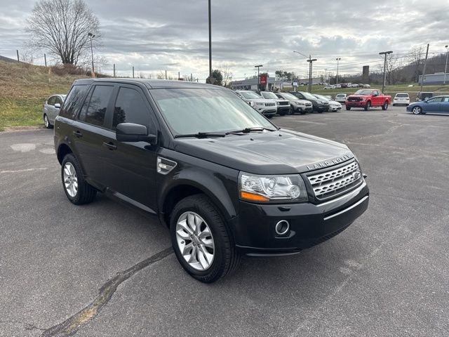 Used 2015 Land Rover LR2 image 2