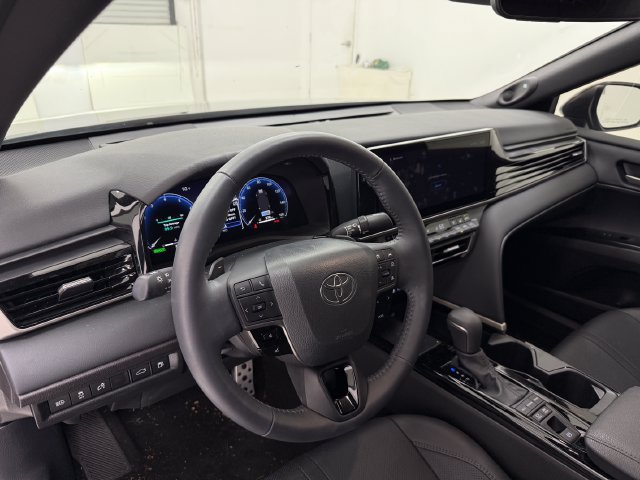 Used 2026 Toyota Camry XSE w/ Premium Package FWD image 8