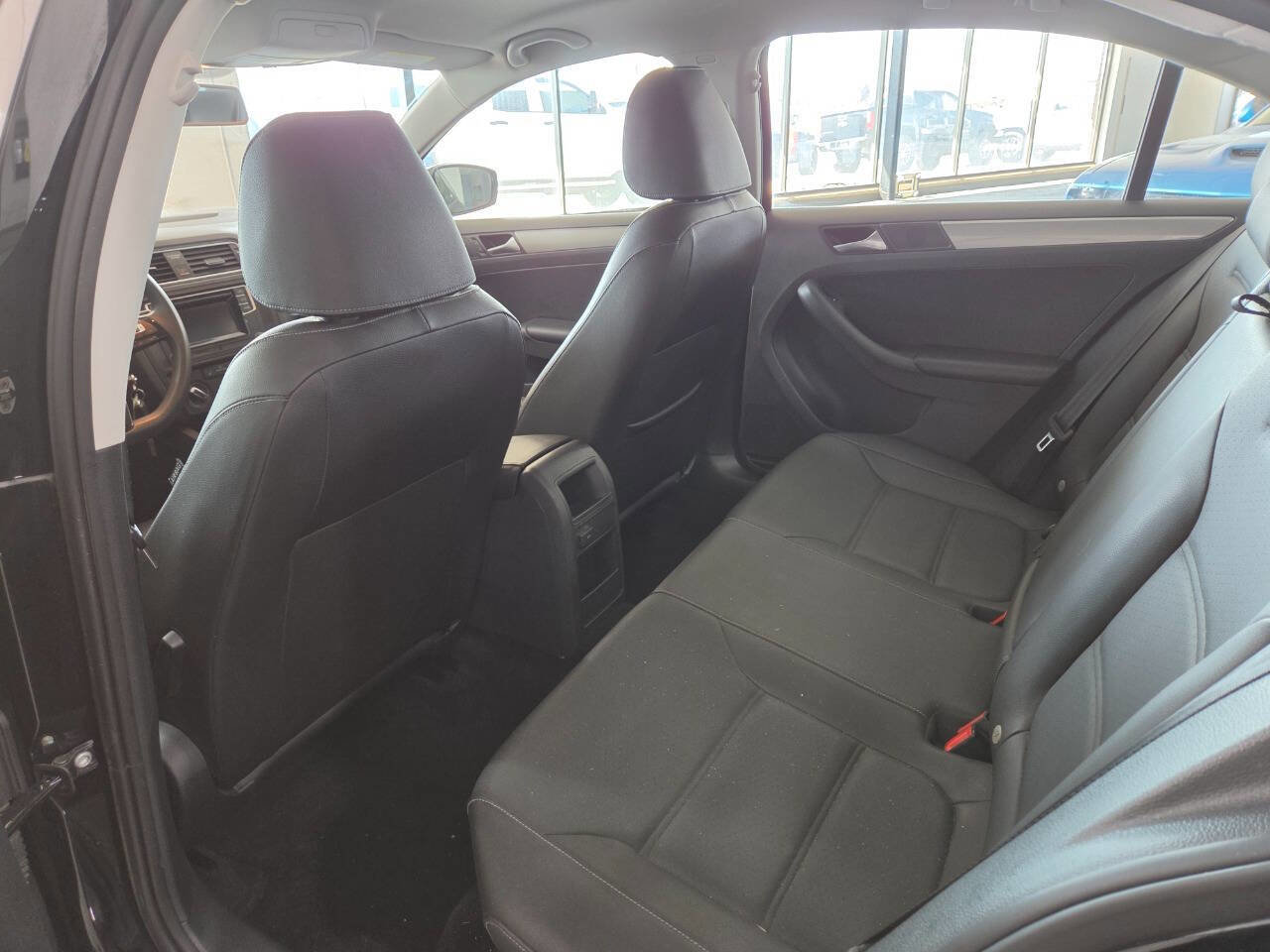 Used 2018 Volkswagen Jetta Wolfsburg Edition image 18