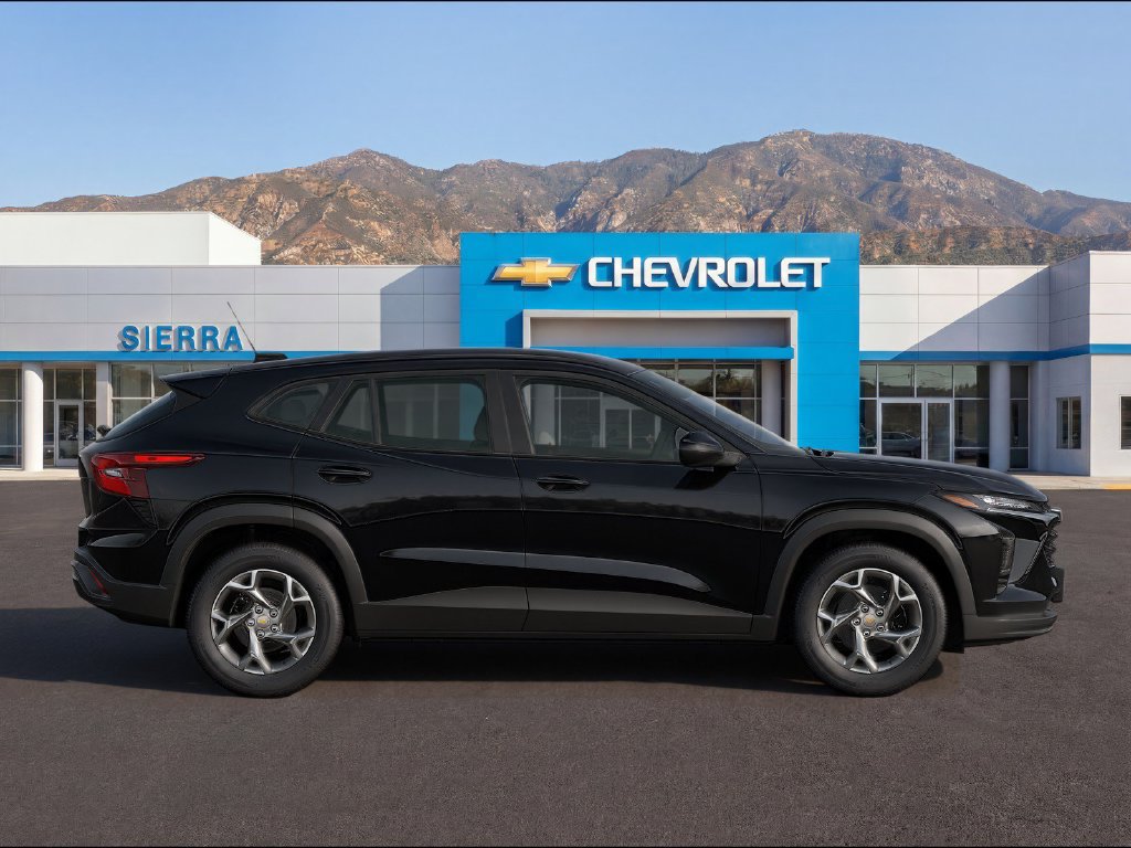New 2026 Chevrolet Trax LS w/ LS Convenience Package FWD image 3