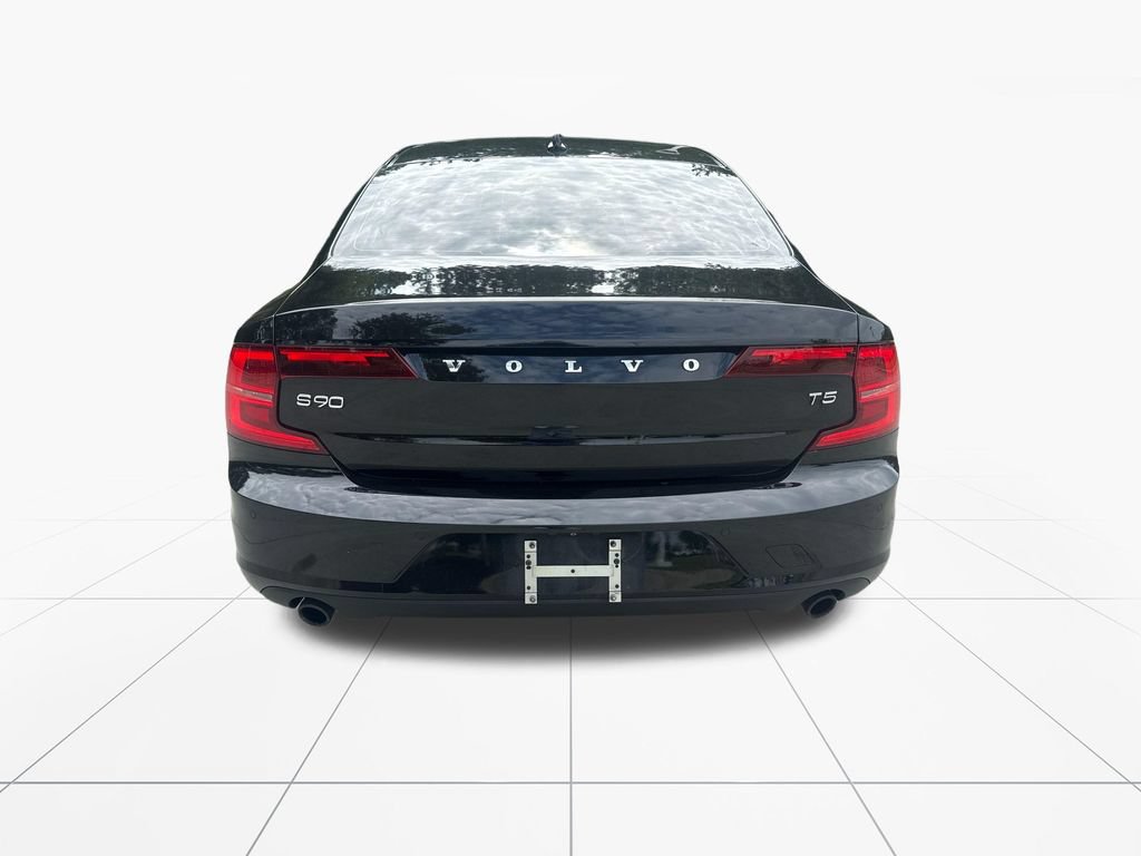 Used 2018 Volvo S90 T5 Momentum w/ Convenience Package FWD image 7