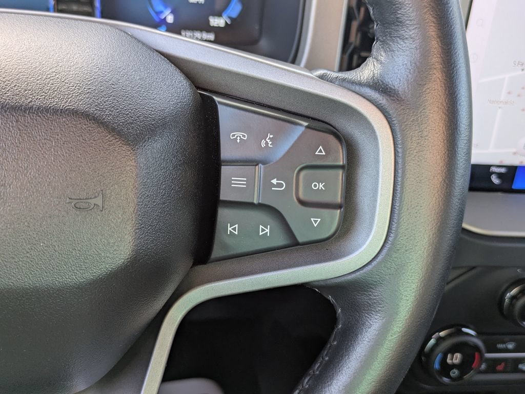 Used 2025 Ford Bronco Outer Banks AWD/4WD image 17