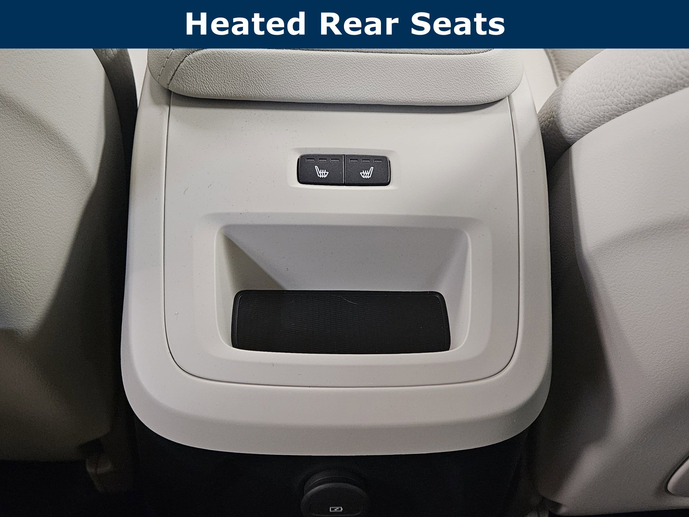 New 2025 Volvo XC60 T8 Core w/ Protection Package Premier image 31