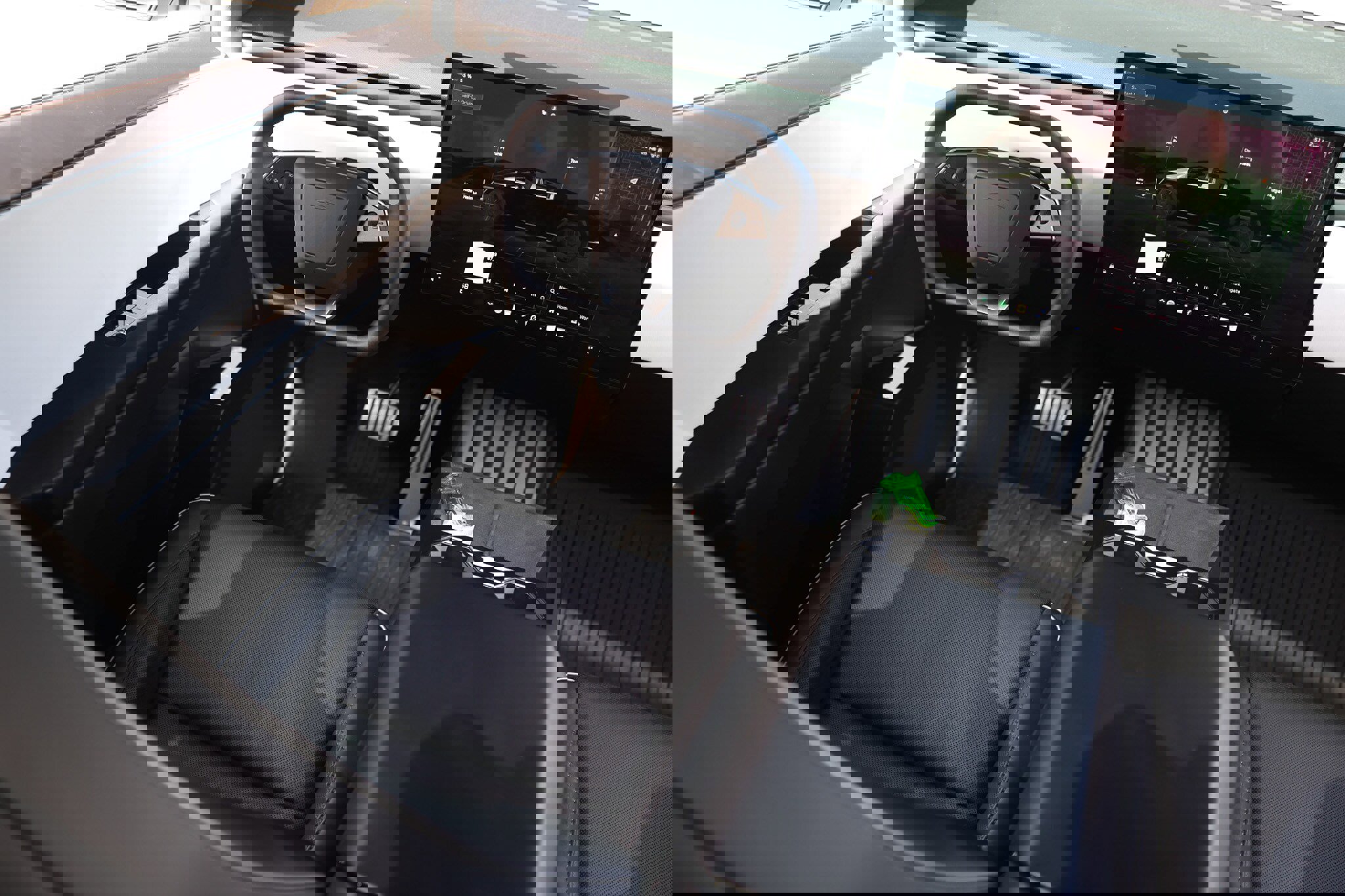 Used 2024 Tesla Cybertruck AWD Crew Cab image 25