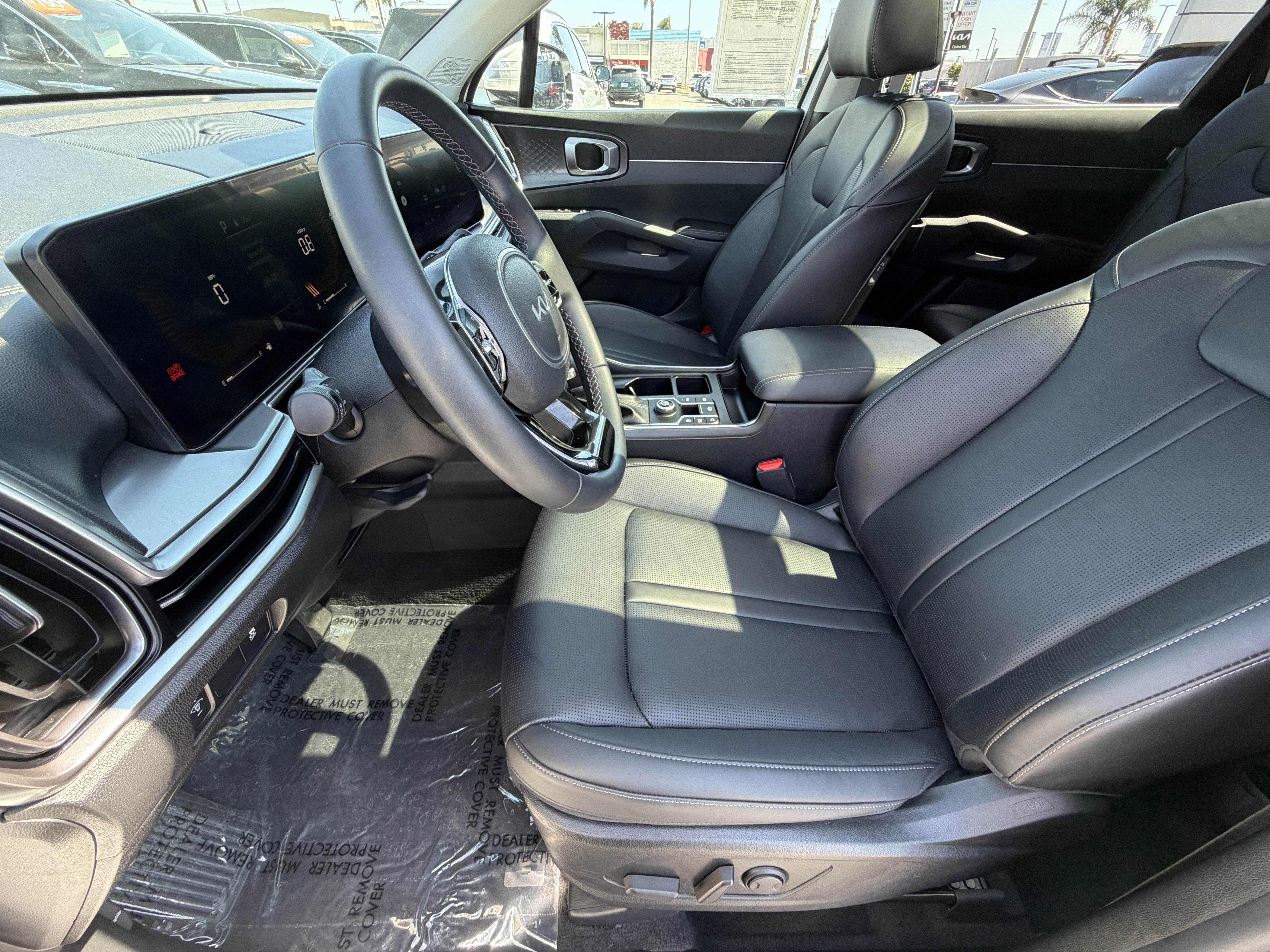 Certified 2025 Kia Sorento S w/ Panoramic Sunroof Package FWD image 15