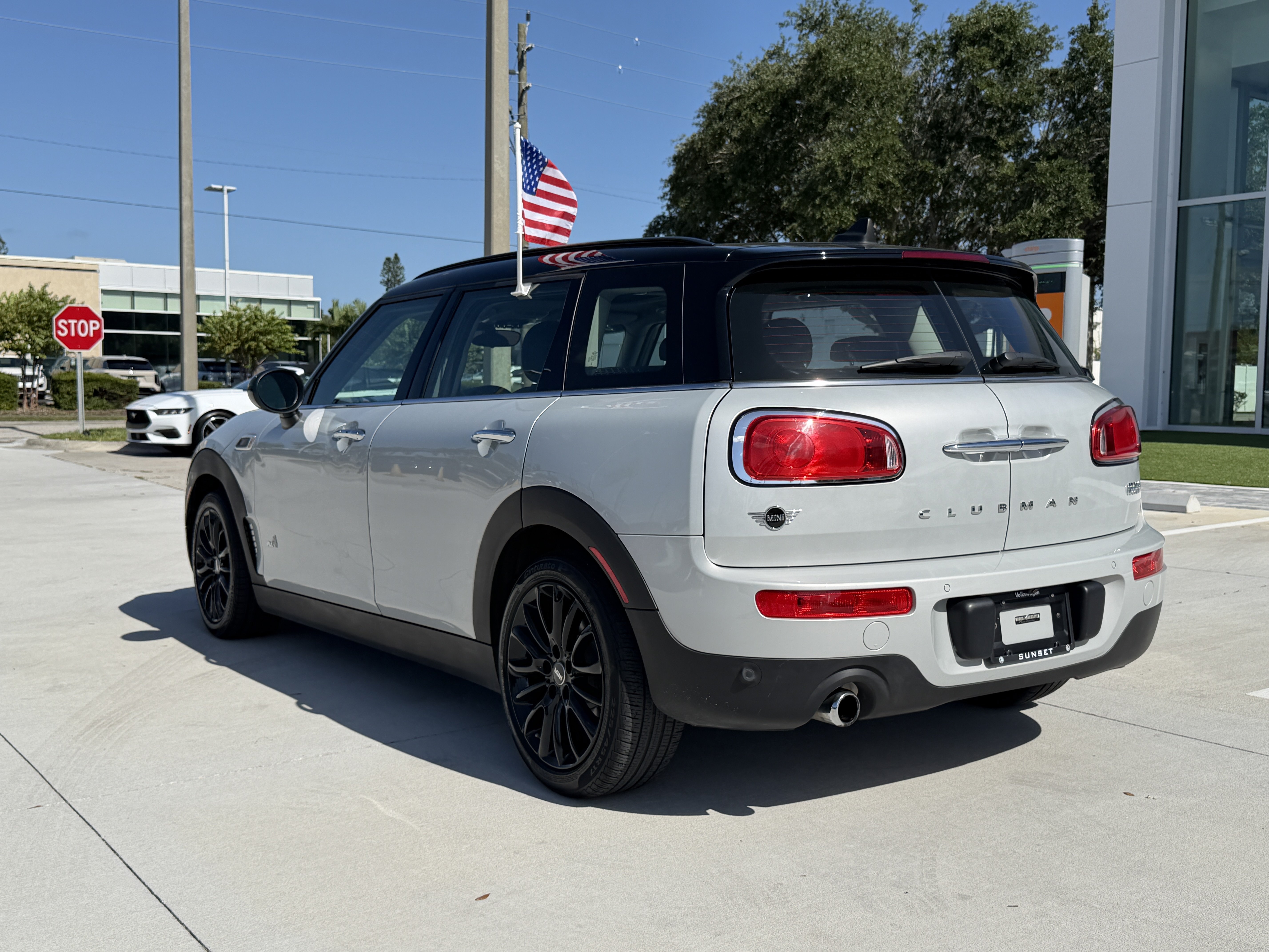 Used 2019 MINI Cooper Clubman ALL4 AWD/4WD image 5