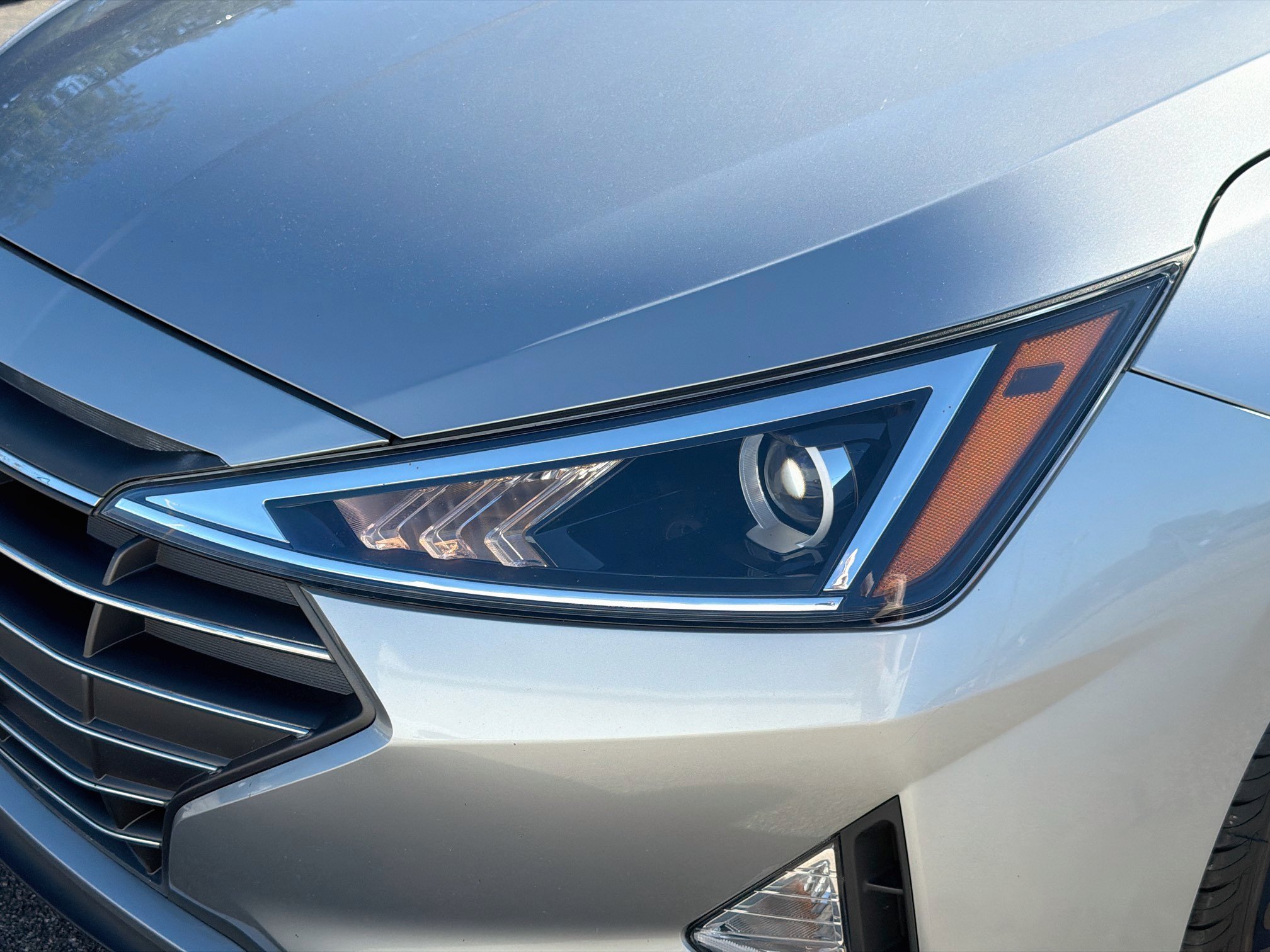 Used 2020 Hyundai Elantra SE FWD image 8