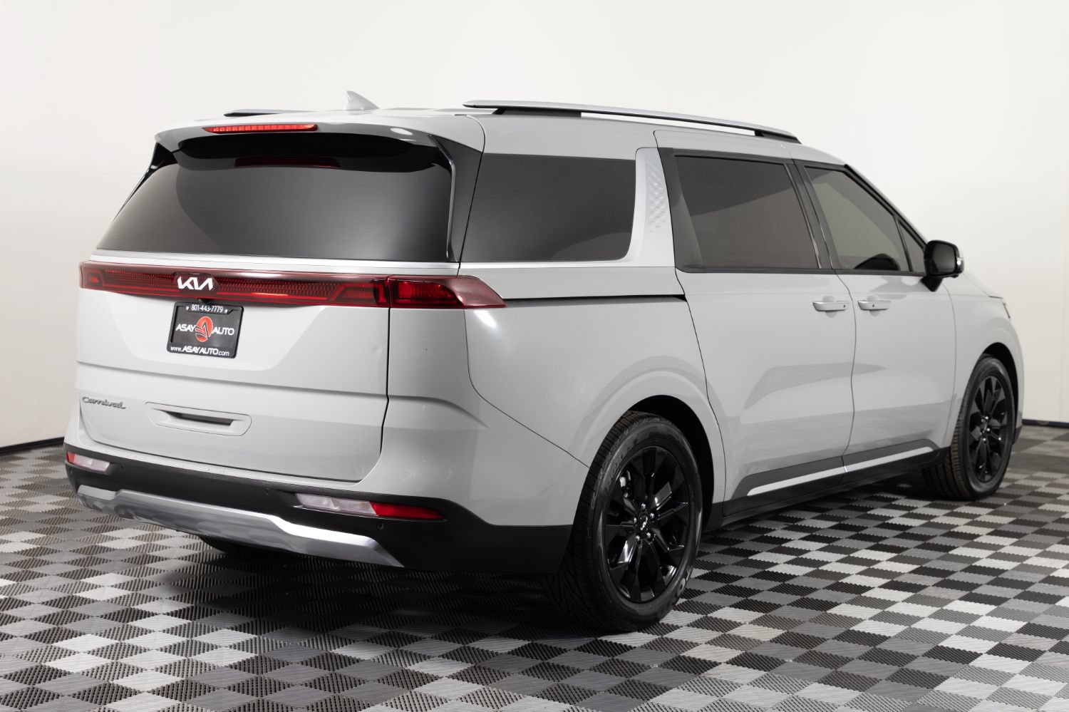 Used 2022 Kia Carnival SX FWD image 7