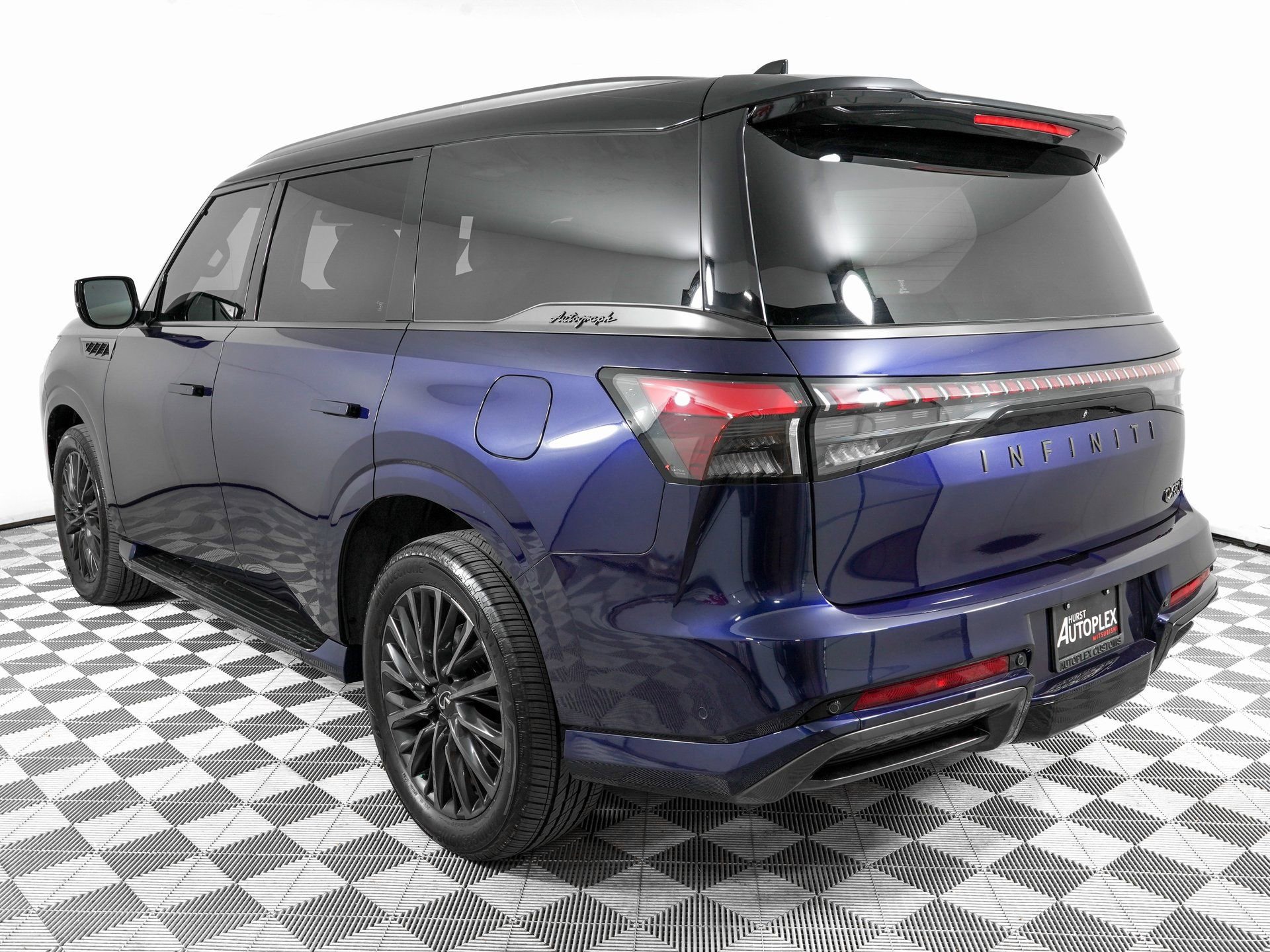 Used 2025 INFINITI QX80 Autograph AWD/4WD image 7