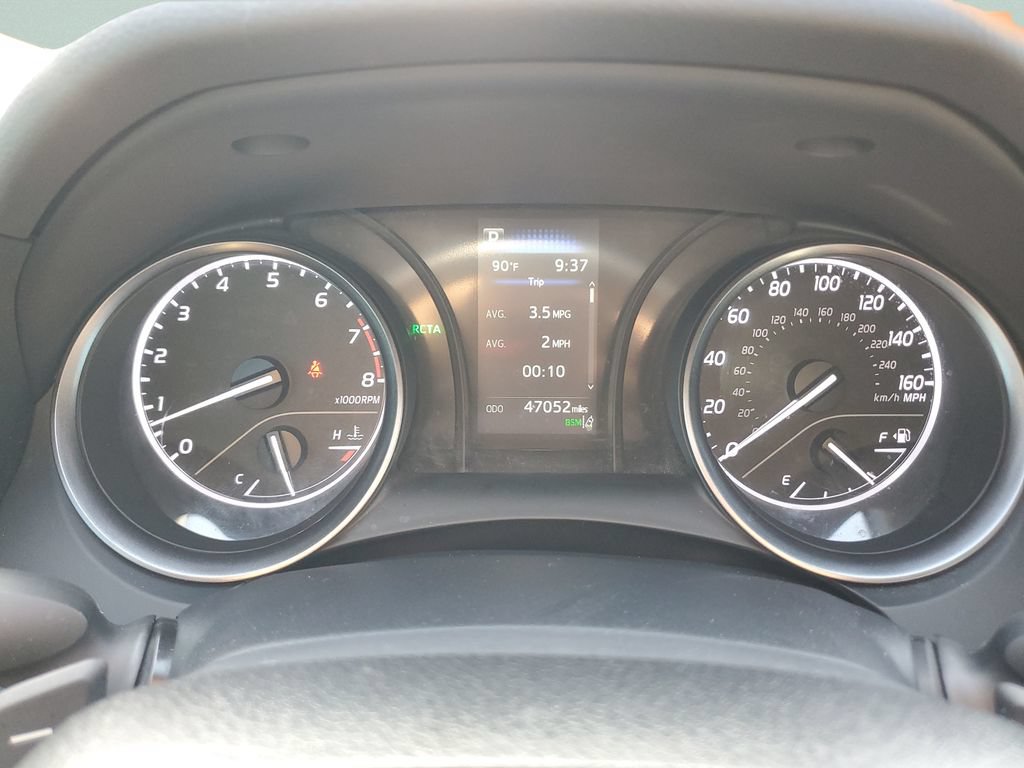 Used 2023 Toyota Camry SE w/ Convenience Package FWD image 19