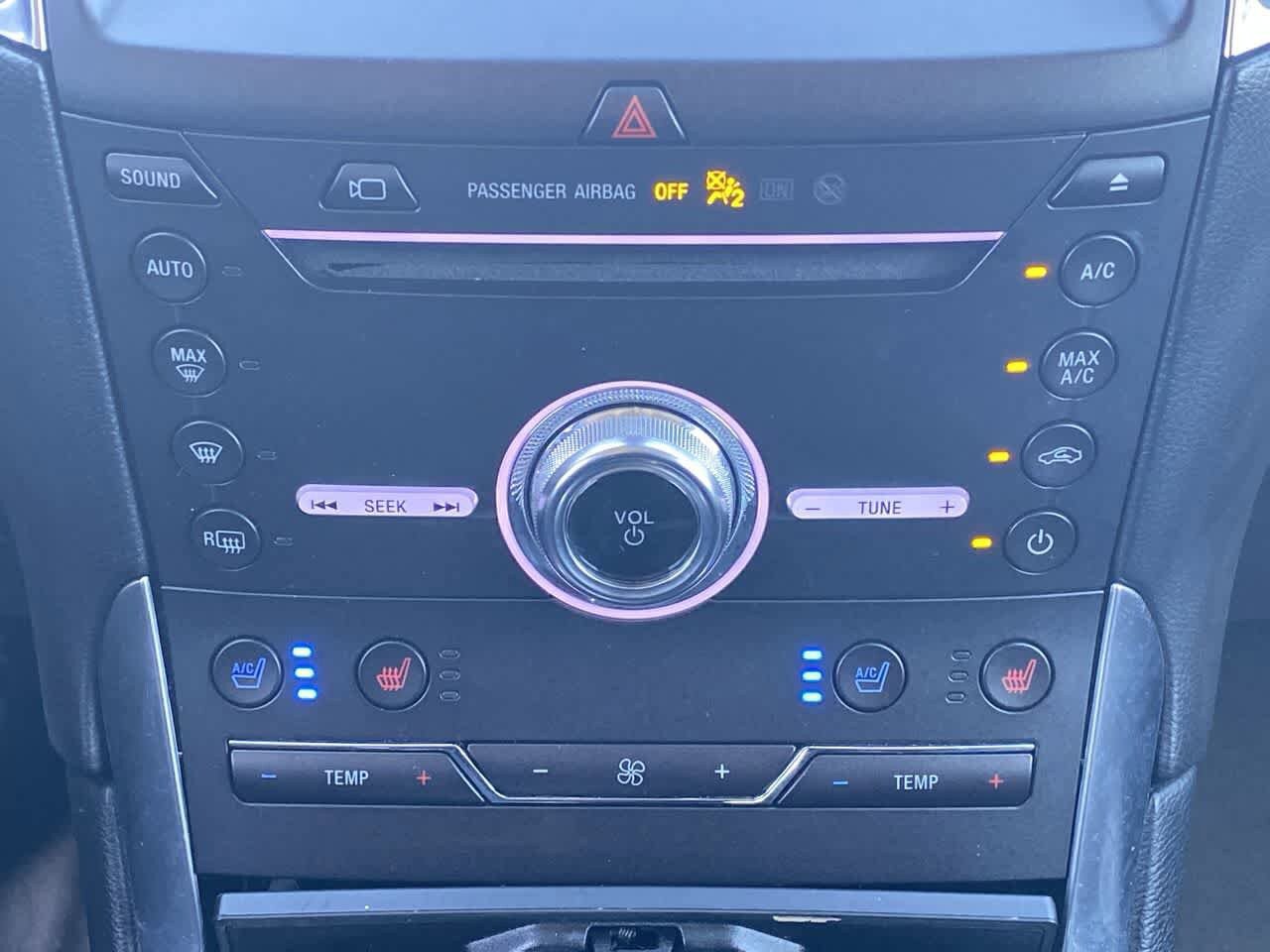 Used 2019 Ford Edge Titanium w/ Equipment Group 301A AWD/4WD image 19
