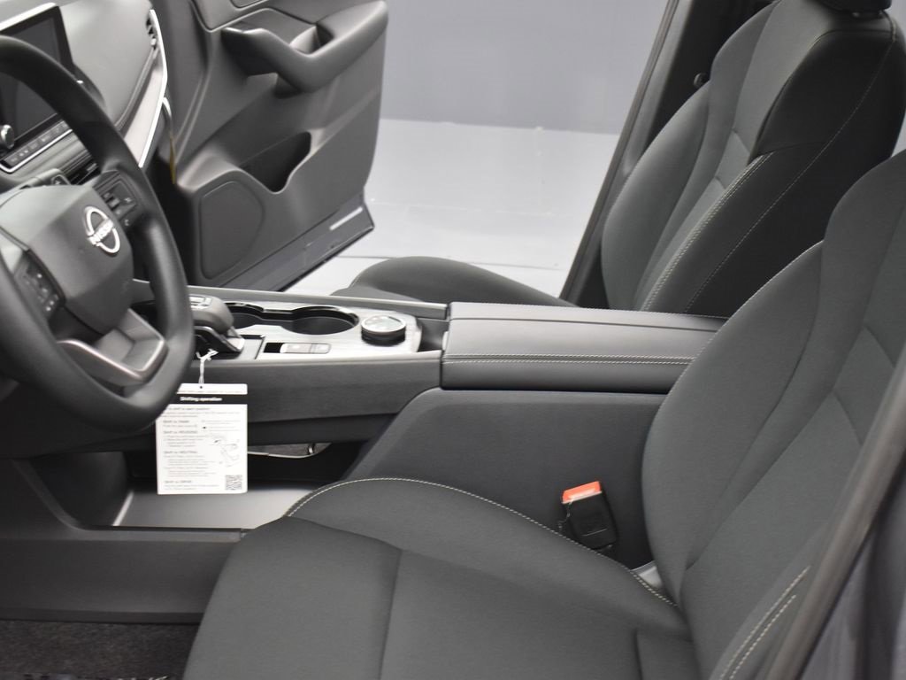 New 2026 Nissan Rogue S image 16