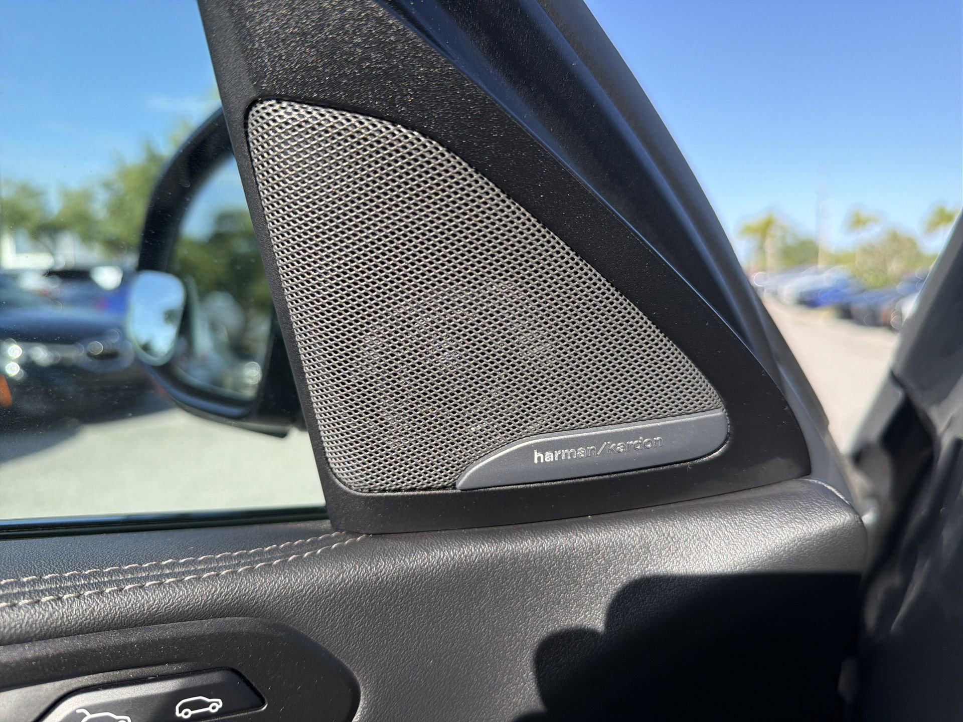 Certified 2024 BMW X6 xDrive40i image 24