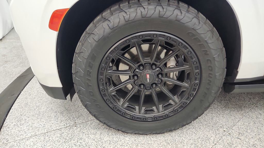 Used 2021 GMC Yukon Denali w/ Denali Ultimate Package image 36