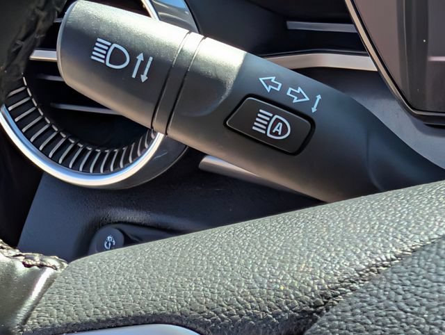 Used 2025 Chevrolet Trax ACTIV w/ Driver Confidence Package FWD image 29
