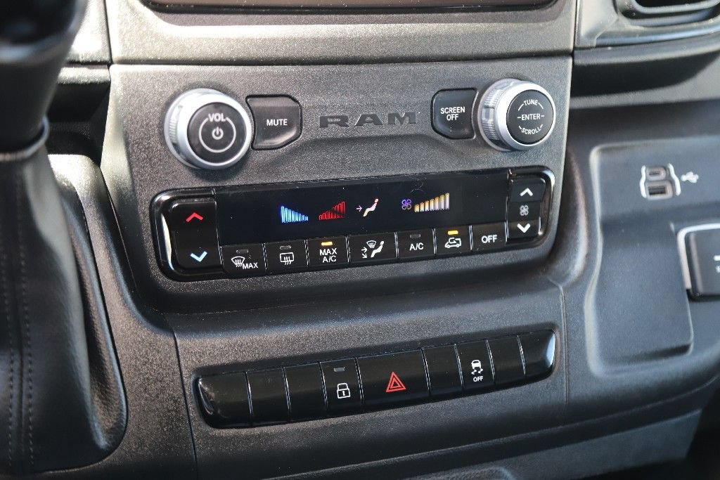 Used 2024 RAM ProMaster 2500 w/ Convenience Group FWD image 31