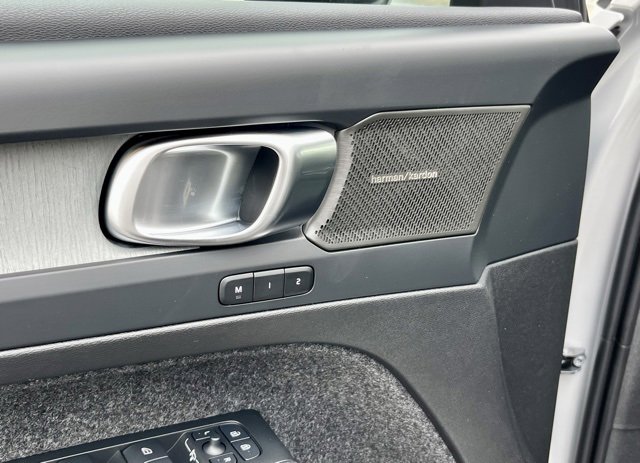 New 2025 Volvo XC40 B5 Ultra w/ Climate Package image 11