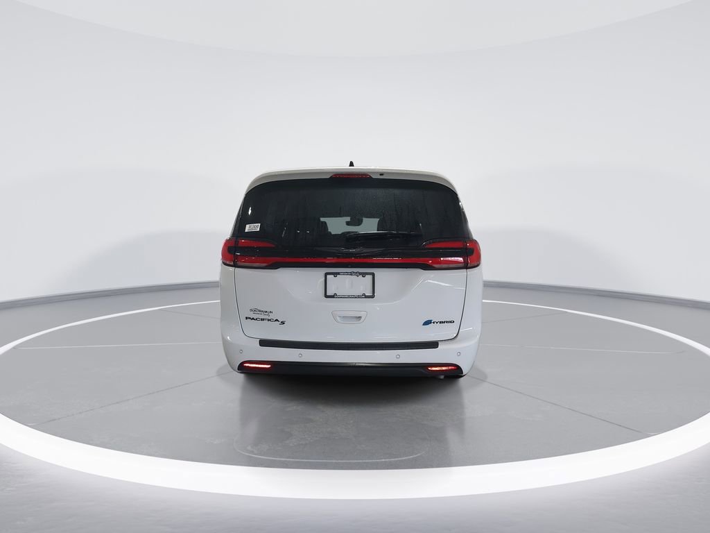 Used 2024 Chrysler Pacifica Select image 7