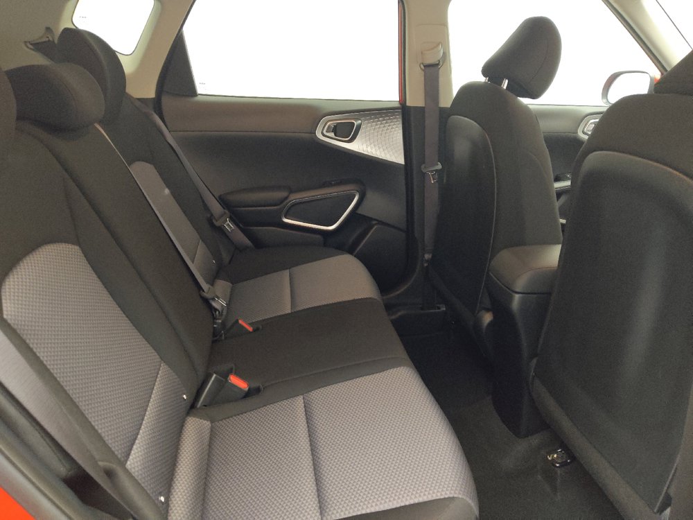 Used 2024 Kia Soul LX w/ Option Group 015 FWD image 19