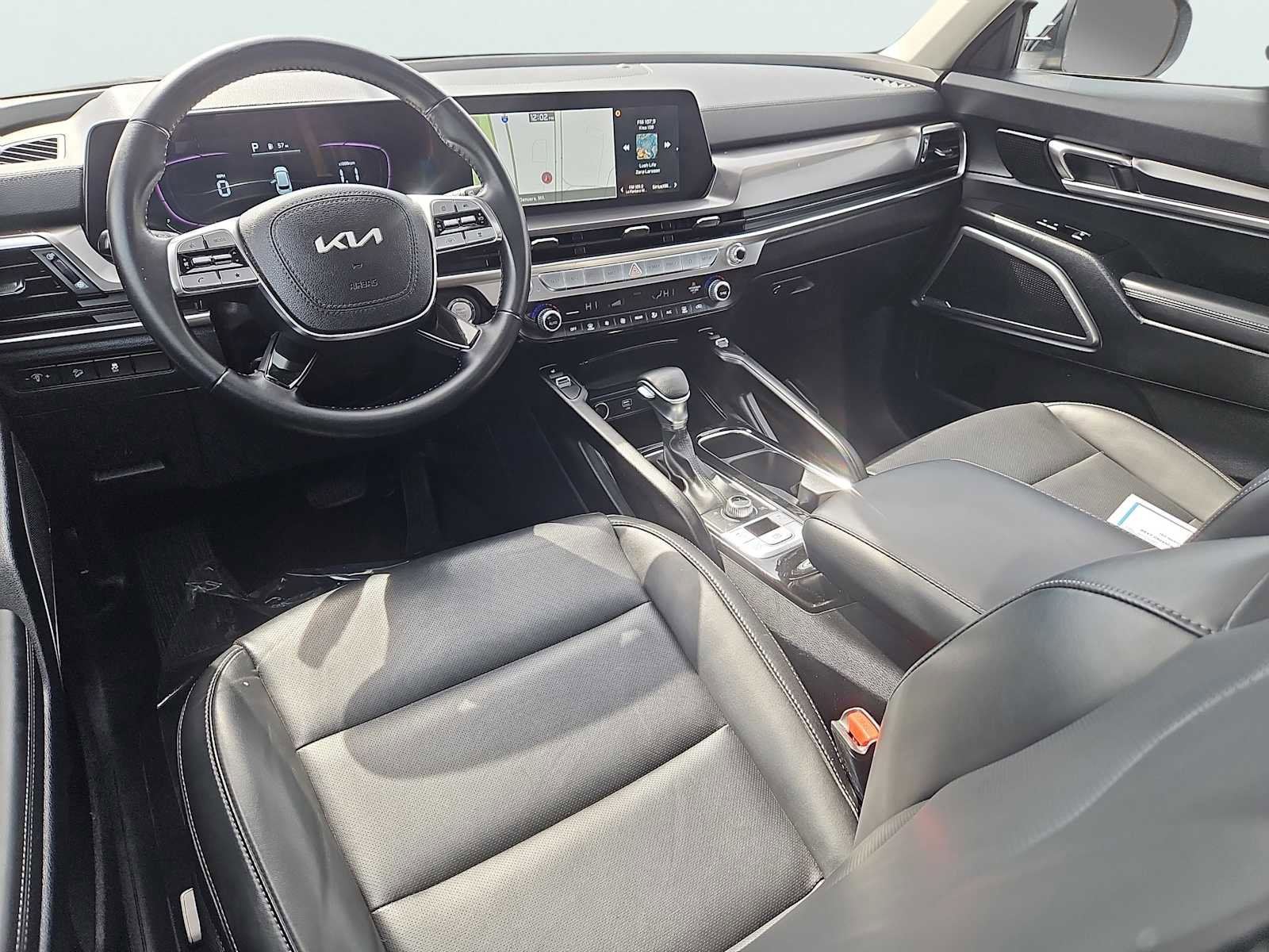 Used 2024 Kia Telluride S w/ S Sunroof Package image 11
