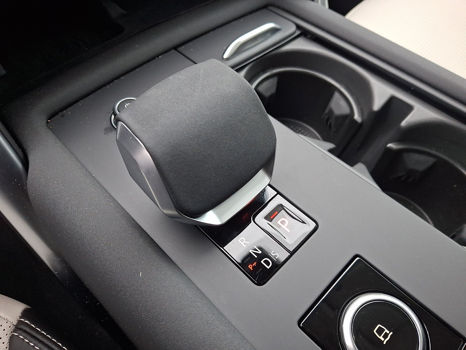 New 2026 Land Rover Discovery S AWD/4WD image 13