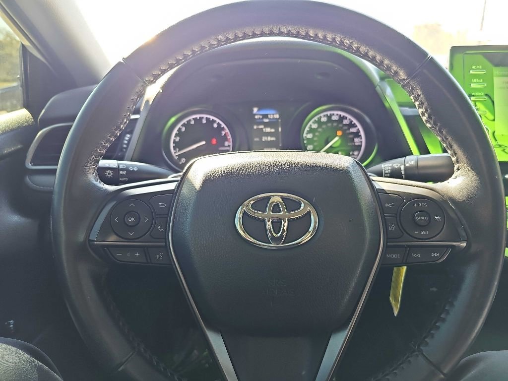Used 2022 Toyota Camry SE image 21