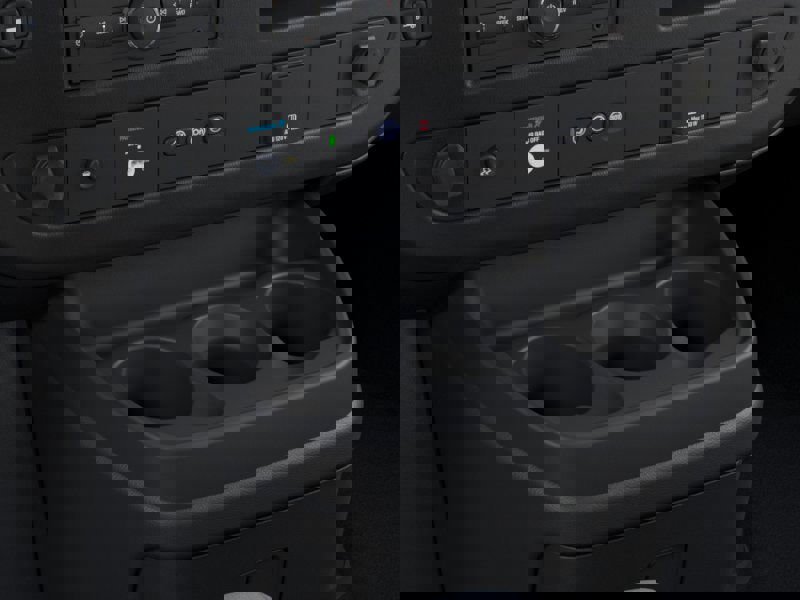 New 2025 Chevrolet Express 3500 Extended image 23