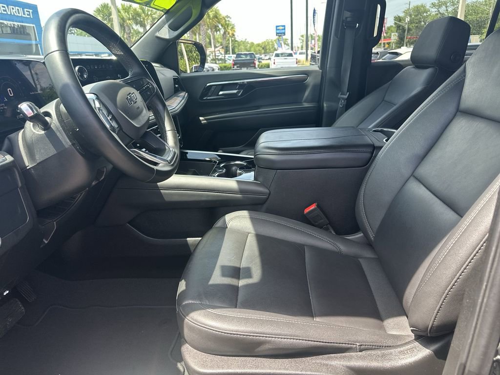 Used 2025 Chevrolet Tahoe Z71 AWD/4WD image 24
