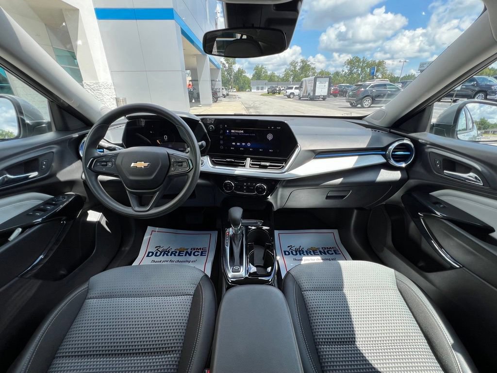 Used 2025 Chevrolet Trax LT FWD video 2