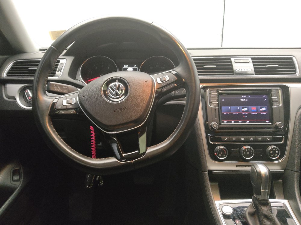 Used 2019 Volkswagen Passat Wolfsburg Edition FWD image 22