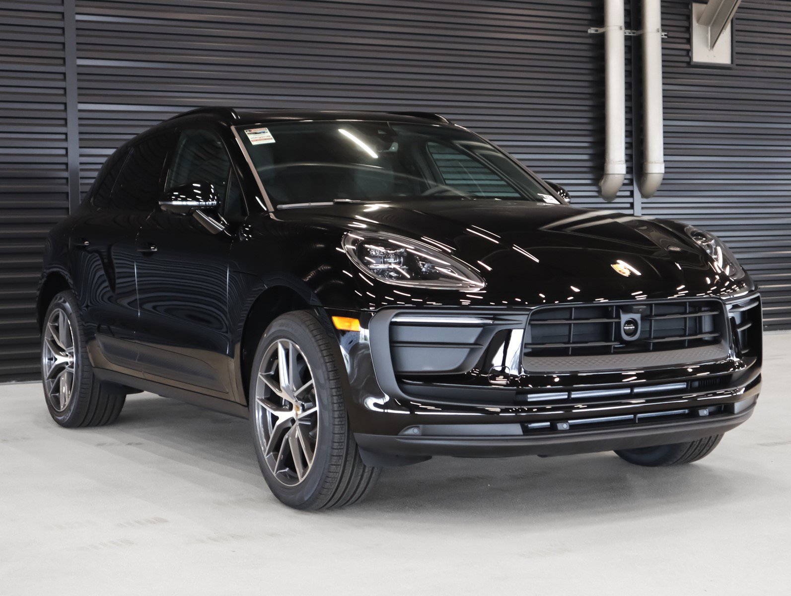 New 2026 Porsche Macan image 7