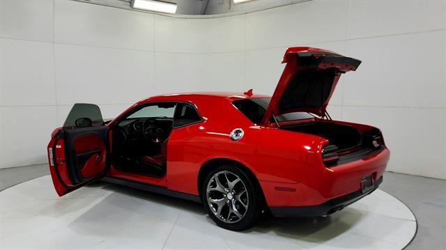 Used 2015 Dodge Challenger R/T Plus RWD image 31