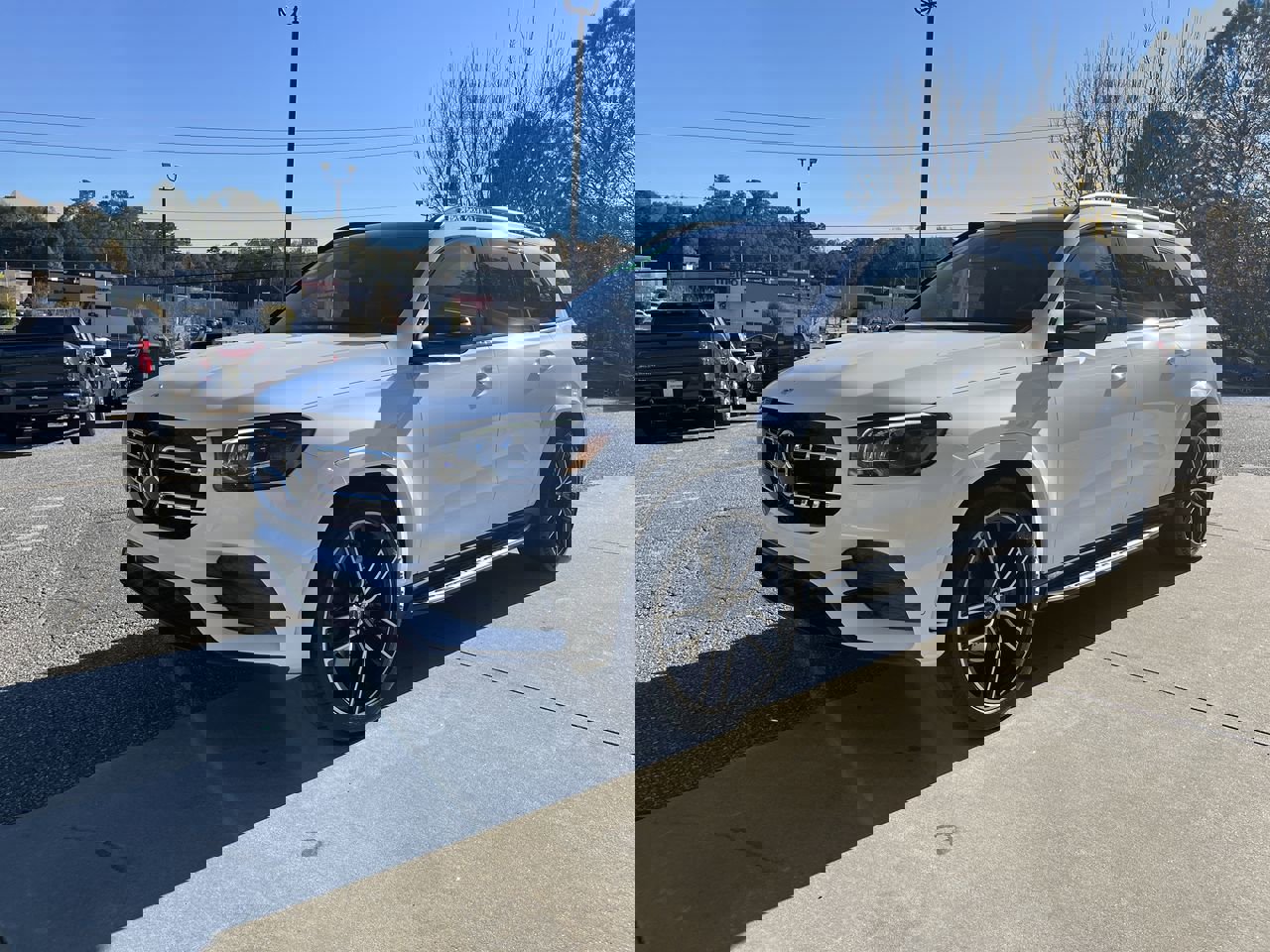 Used 2023 Mercedes-Benz GLS 450 4MATIC image 4