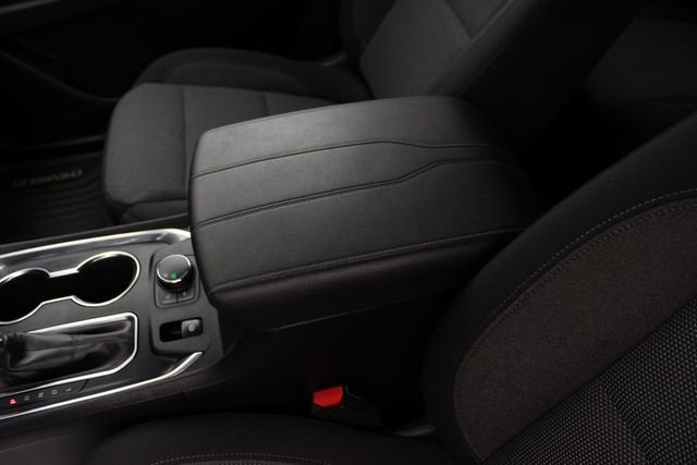 Used 2023 Chevrolet Traverse LT image 9