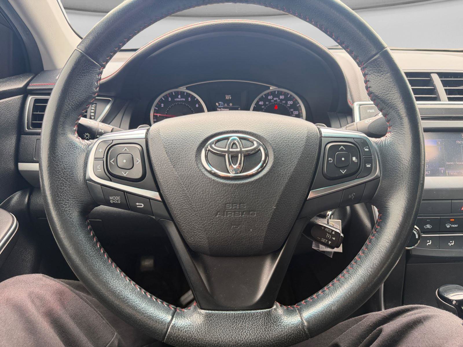 Used 2016 Toyota Camry SE FWD image 15