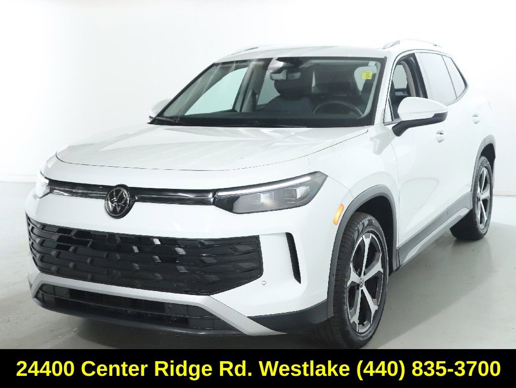 Used 2025 Volkswagen Tiguan SE image 4