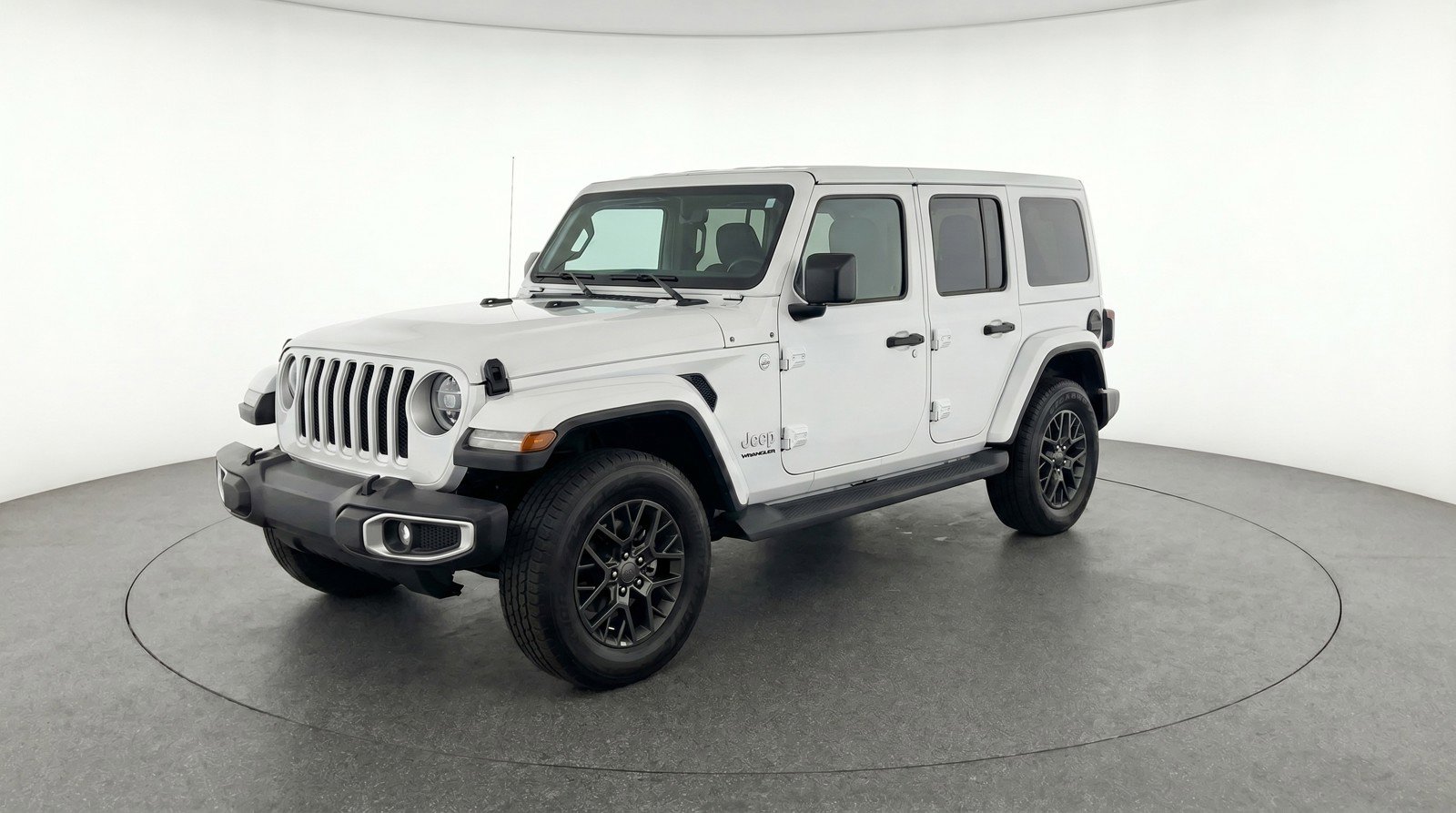 Used 2025 Jeep Wrangler Sahara image 3