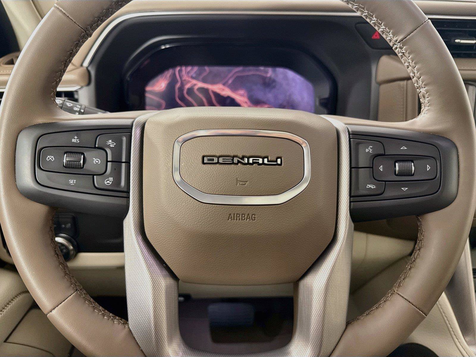Used 2024 GMC Yukon XL Denali AWD/4WD image 17
