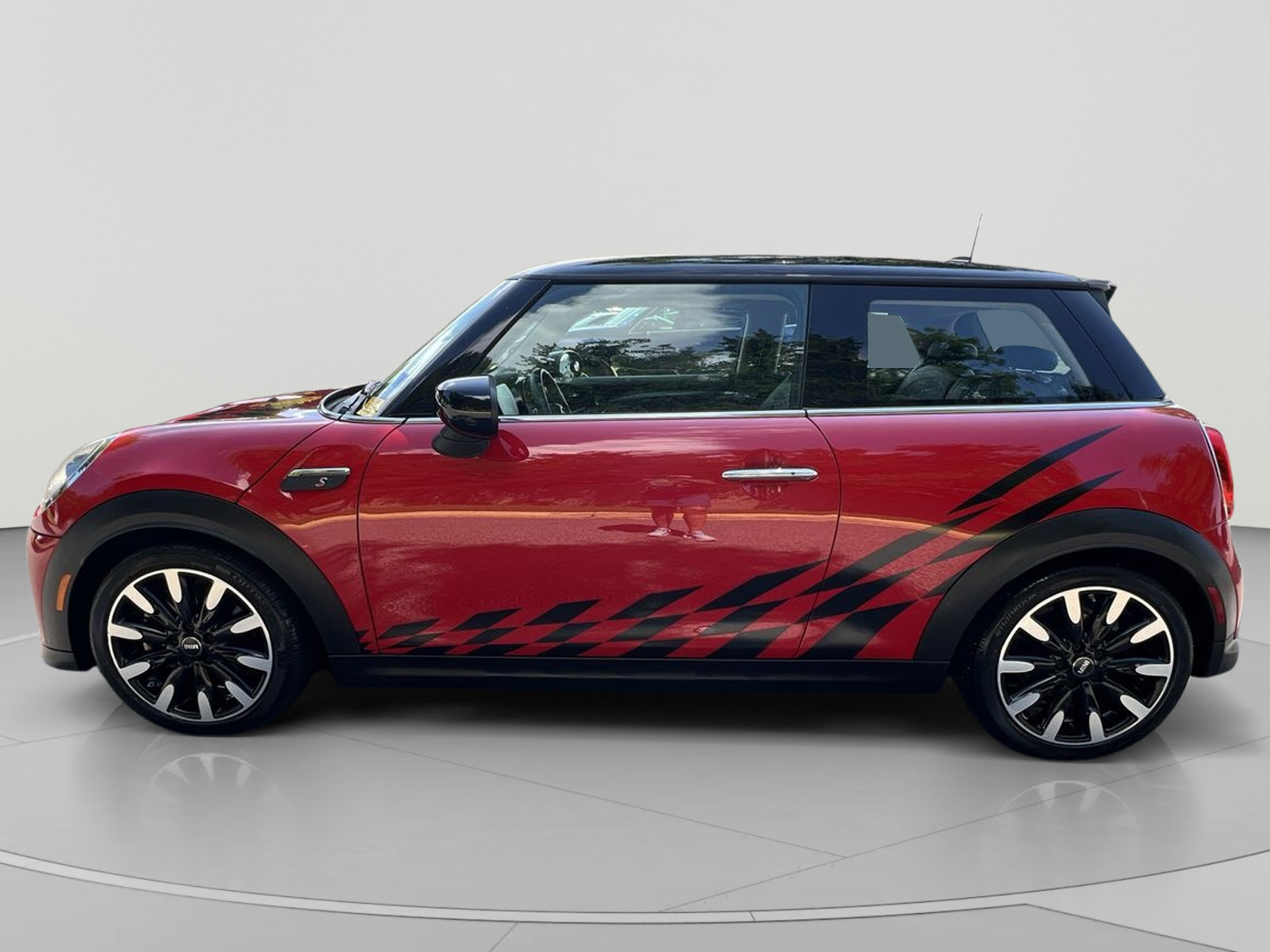 Used 2022 MINI Cooper S FWD image 2