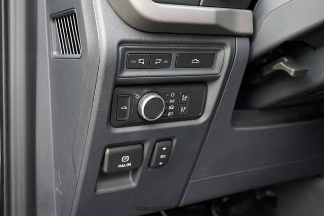 Used 2022 Ford F150 Raptor w/ Convenience Package image 38