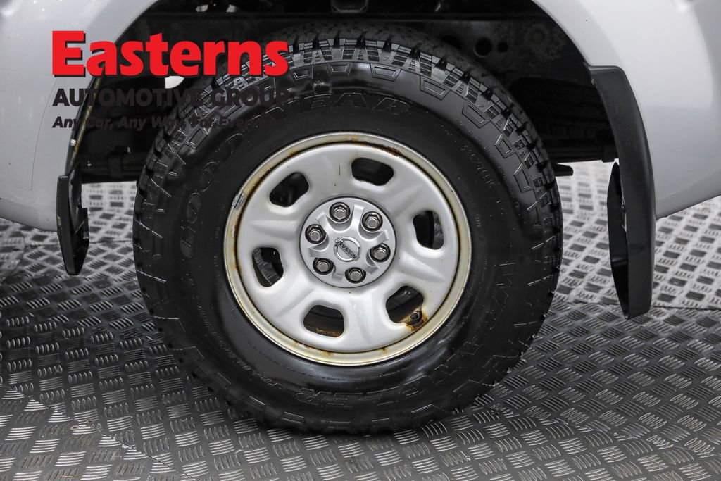 Used 2019 Nissan Frontier S image 32